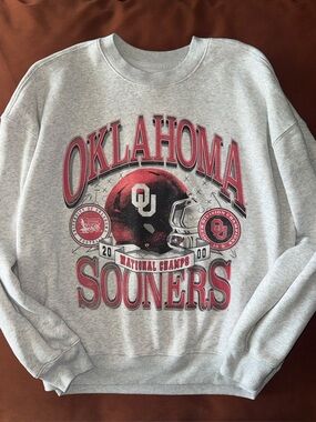 Oklahoma Sooners  Graphic Crewneck Sweatshirt Hollister Boxy Fit Medium